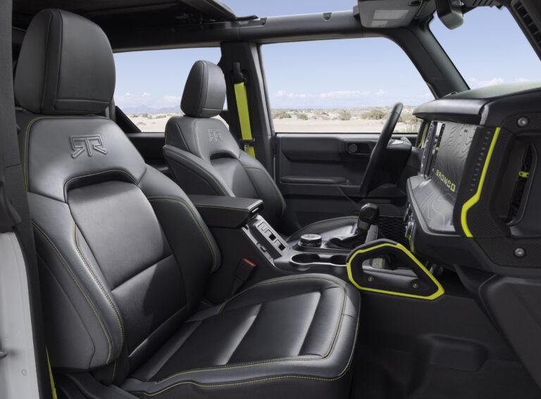 2027 Bronco RTR_Interior_02